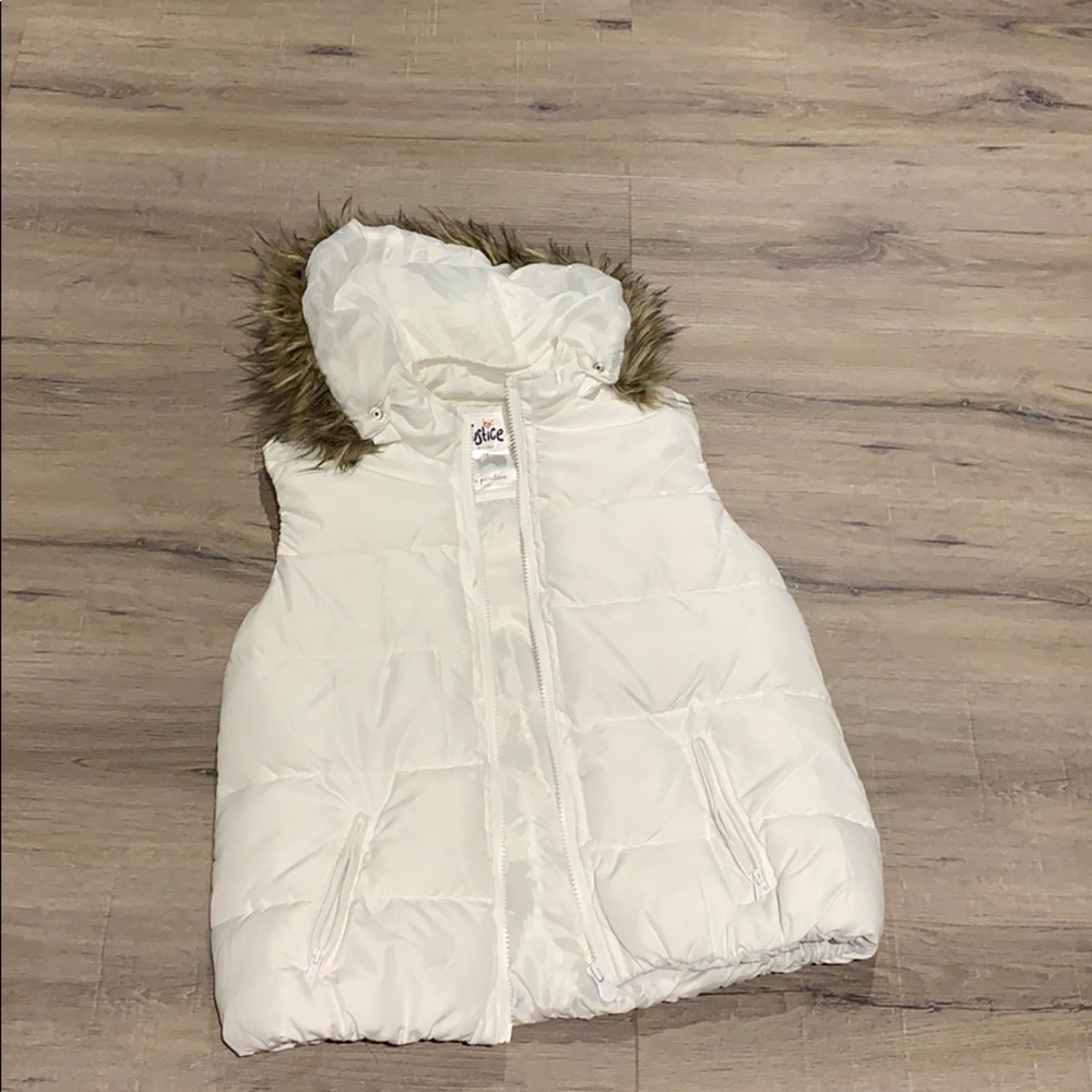 White puffer jacket